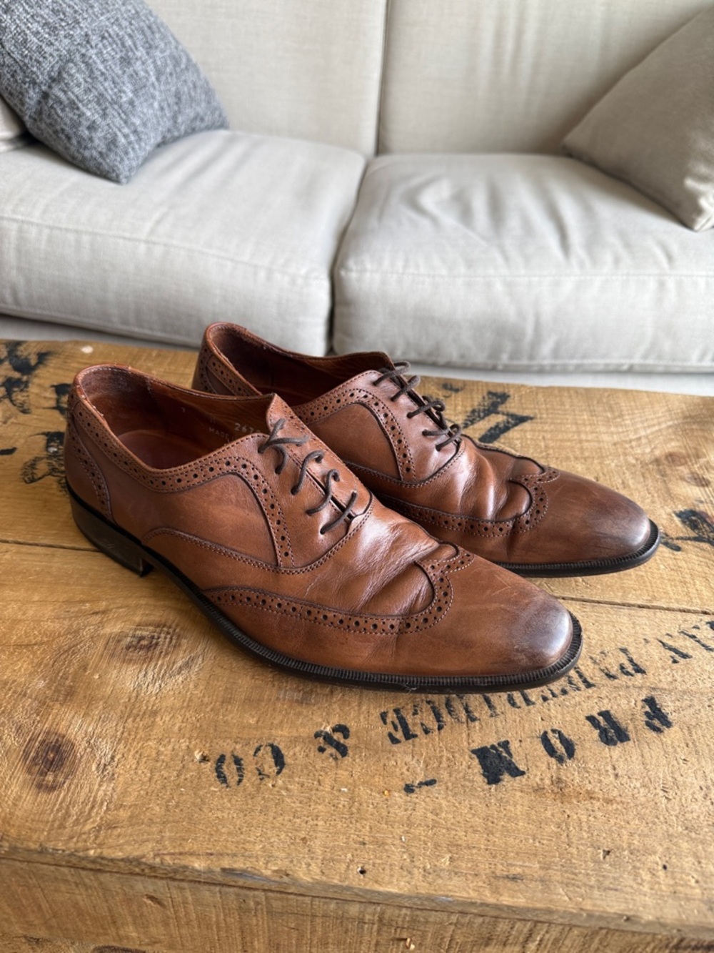 Men's Leather Wingtip Derby Shoes in Chestnut Brown